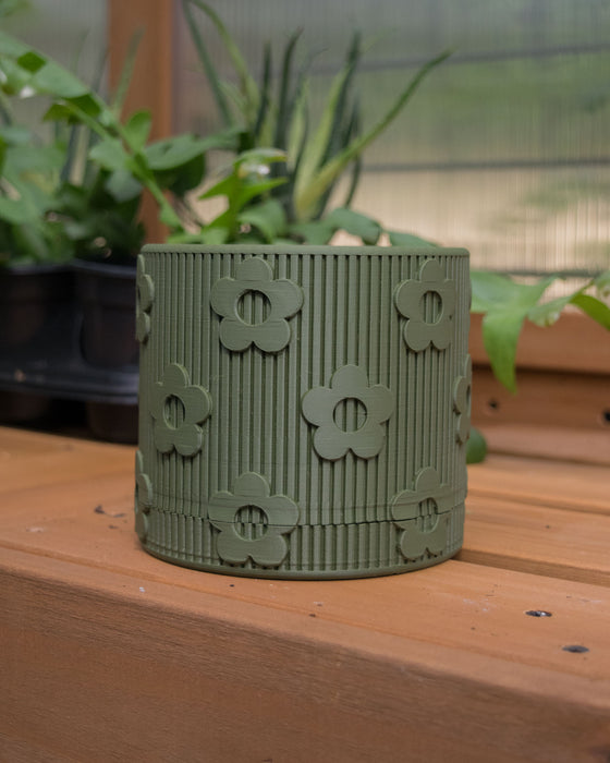 4" Eco-Friendly Daisy Planter with Drainage Tray (Two Colors)